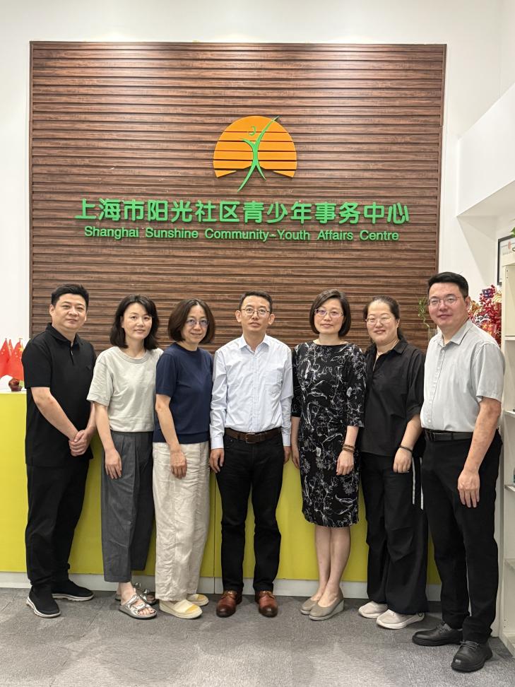 图为调研人员合影